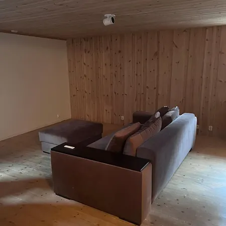 Large House With Garage, Bar, Gym, Summer Living